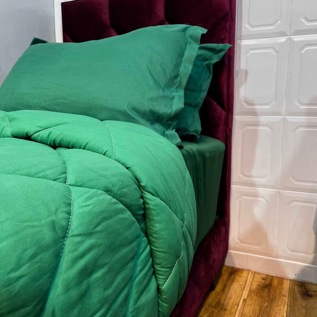 Lot de 1 couette 2 places + 3 couettes 1 place
